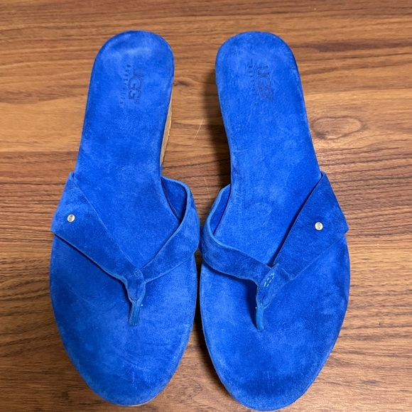 UGG Australia UMA Blue Suede Cork Wedge Woman’s Thong Sandals w/Studs. Size 9W. - Picture 2 of 10
